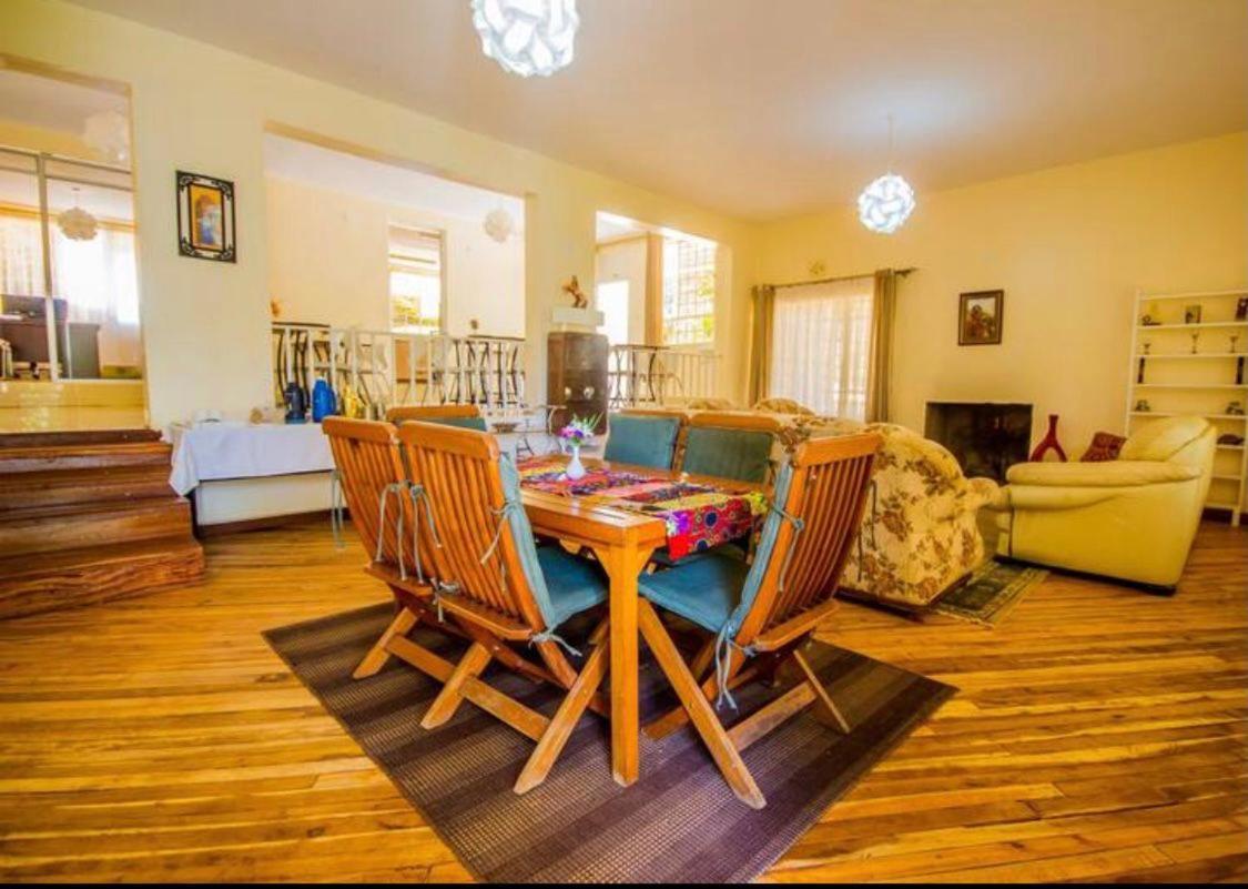 Mjini Riverfront Gardens Bed & Breakfast エクステリア 写真