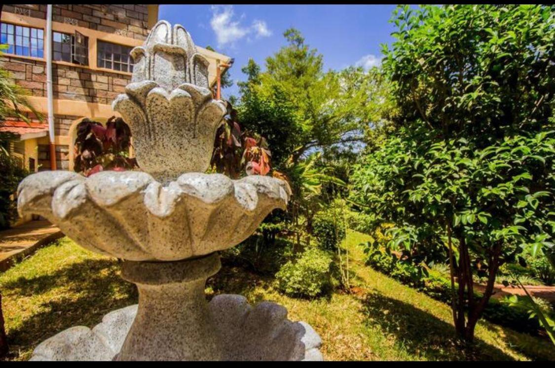 Mjini Riverfront Gardens Bed & Breakfast エクステリア 写真