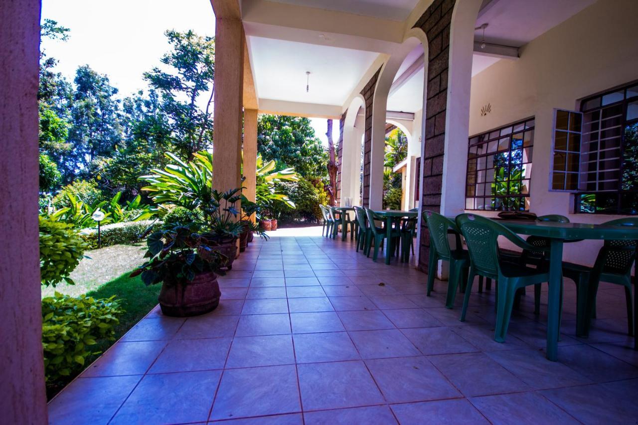 Mjini Riverfront Gardens Bed & Breakfast エクステリア 写真