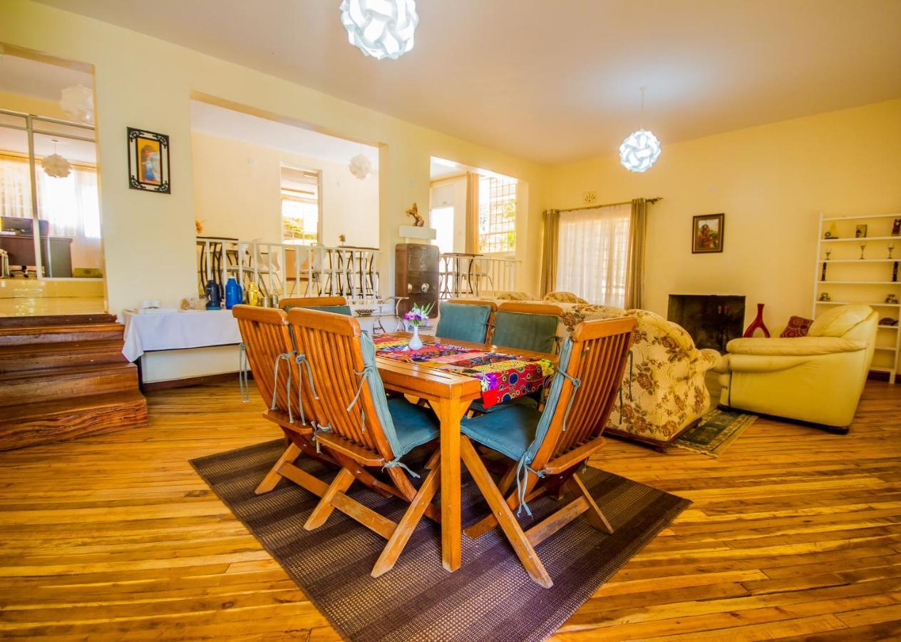Mjini Riverfront Gardens Bed & Breakfast エクステリア 写真