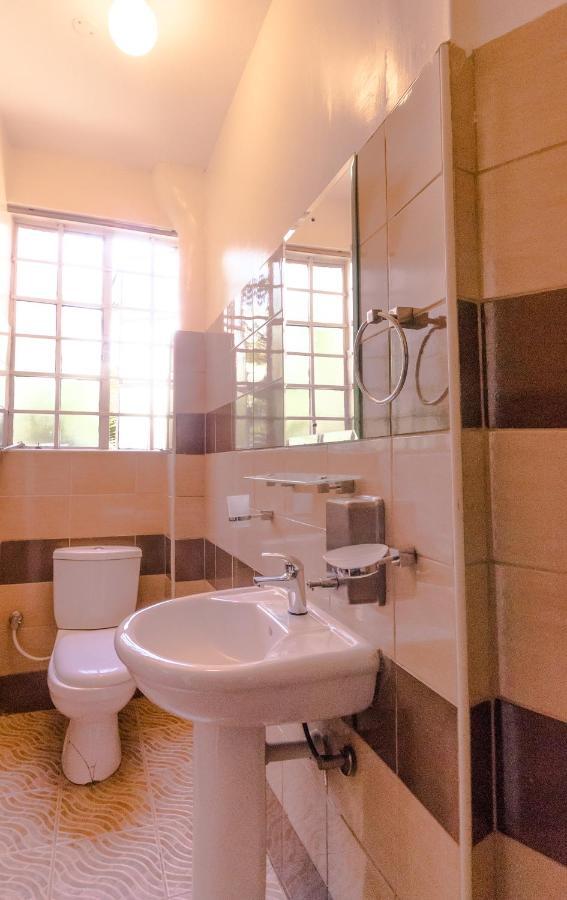 Mjini Riverfront Gardens Bed & Breakfast エクステリア 写真